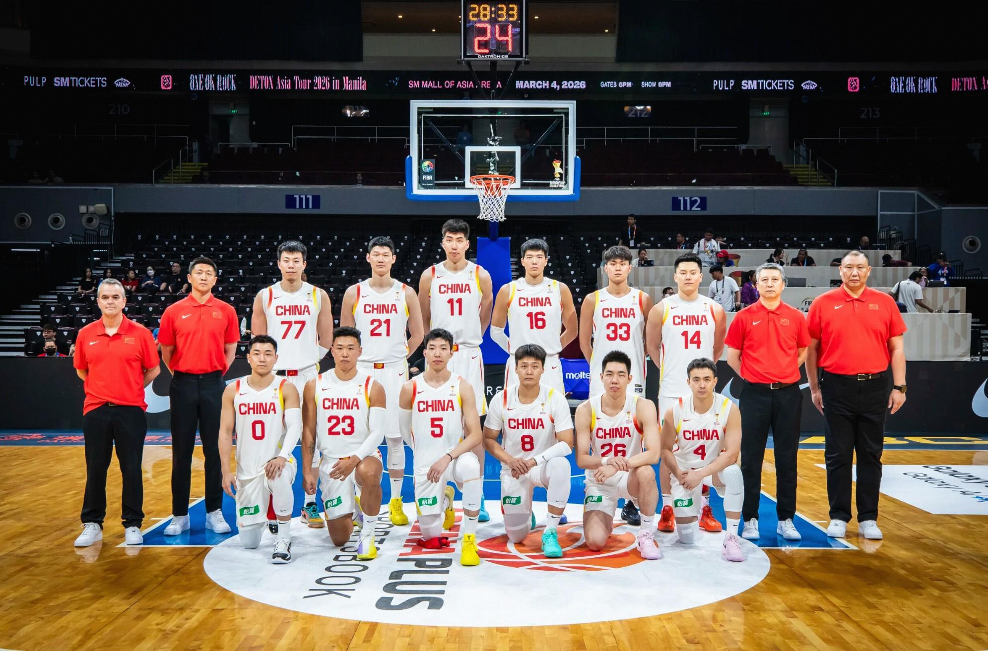 焦泊乔登场30秒,中国男篮上半场12人全部轮换登场